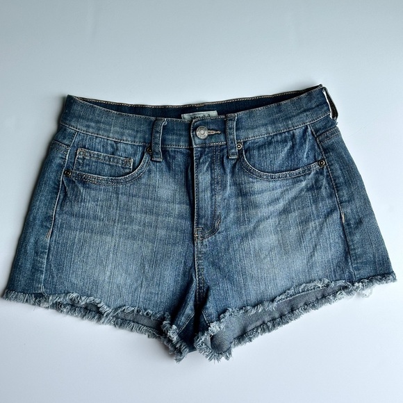 MUDD High-Waisted Frayed Hem Denim Shorts Sz 5 Distressed - Picture 3 of 11